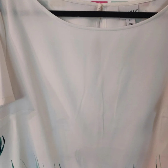 Ava & Viv Cream and Green Tropical Print Short Sleeve Blouse in Size 3X - Picture 4 of 12